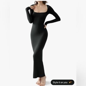 Stretchy ribbed black maxi dress